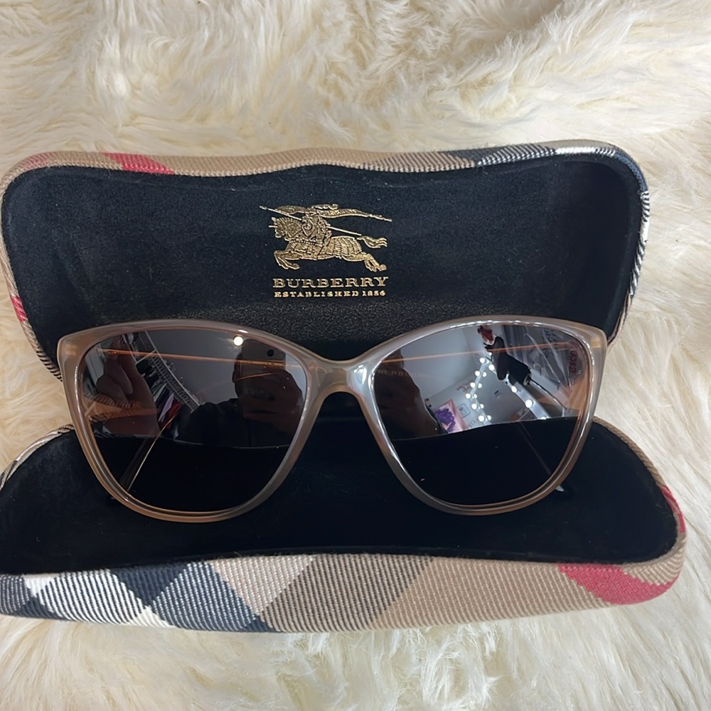 Authentic Burberry Sunglasses - Picture 13 of 14
